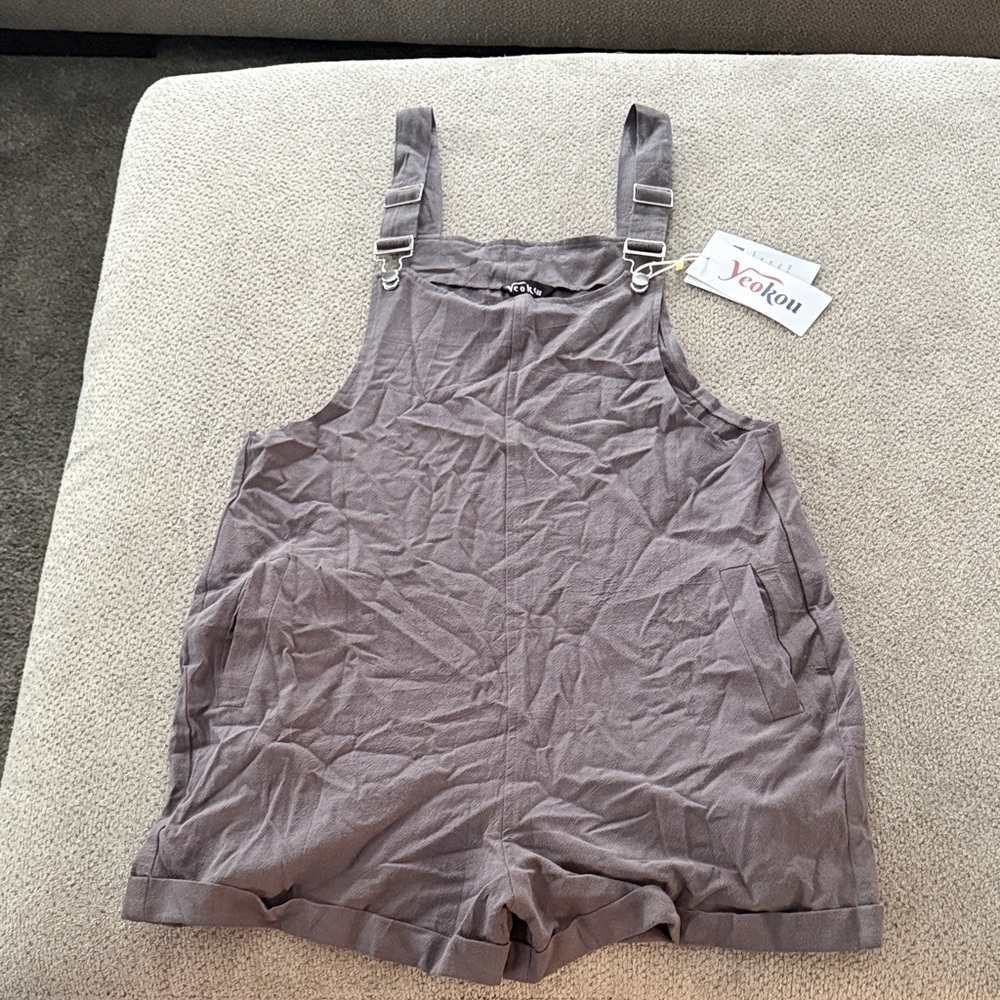 Chic Gray Romper with Buckle Straps